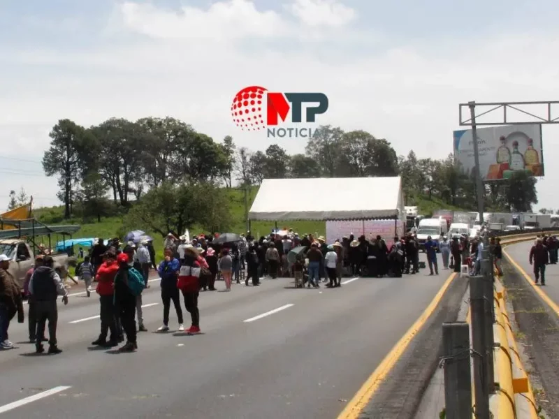 Paralizado centro y sureste de México por bloqueos en cinco carreteras (FOTOS)