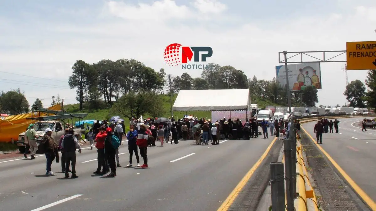 Paralizado centro y sureste de México por bloqueos en cinco carreteras (FOTOS)