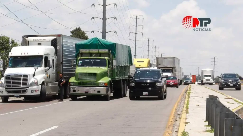 Pérdidas de mil 200 MDP en entidad poblana por bloqueos en la México-Puebla y Arco Norte