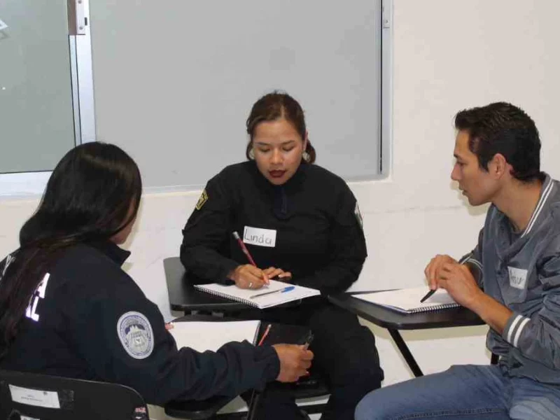 Capacitan a policías en atención a víctimas en San Andrés Cholula