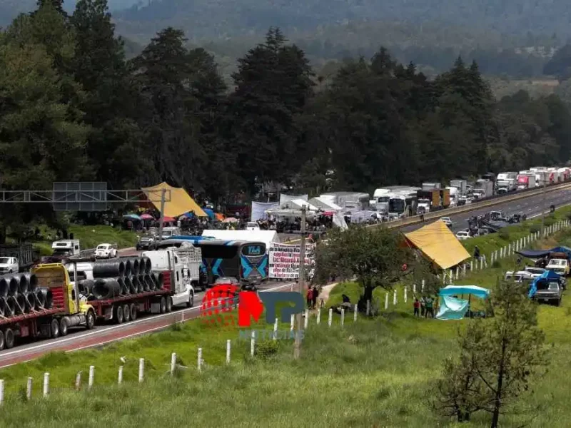 Tercer día de bloqueos en Arco Norte, autopista y federal México-Puebla