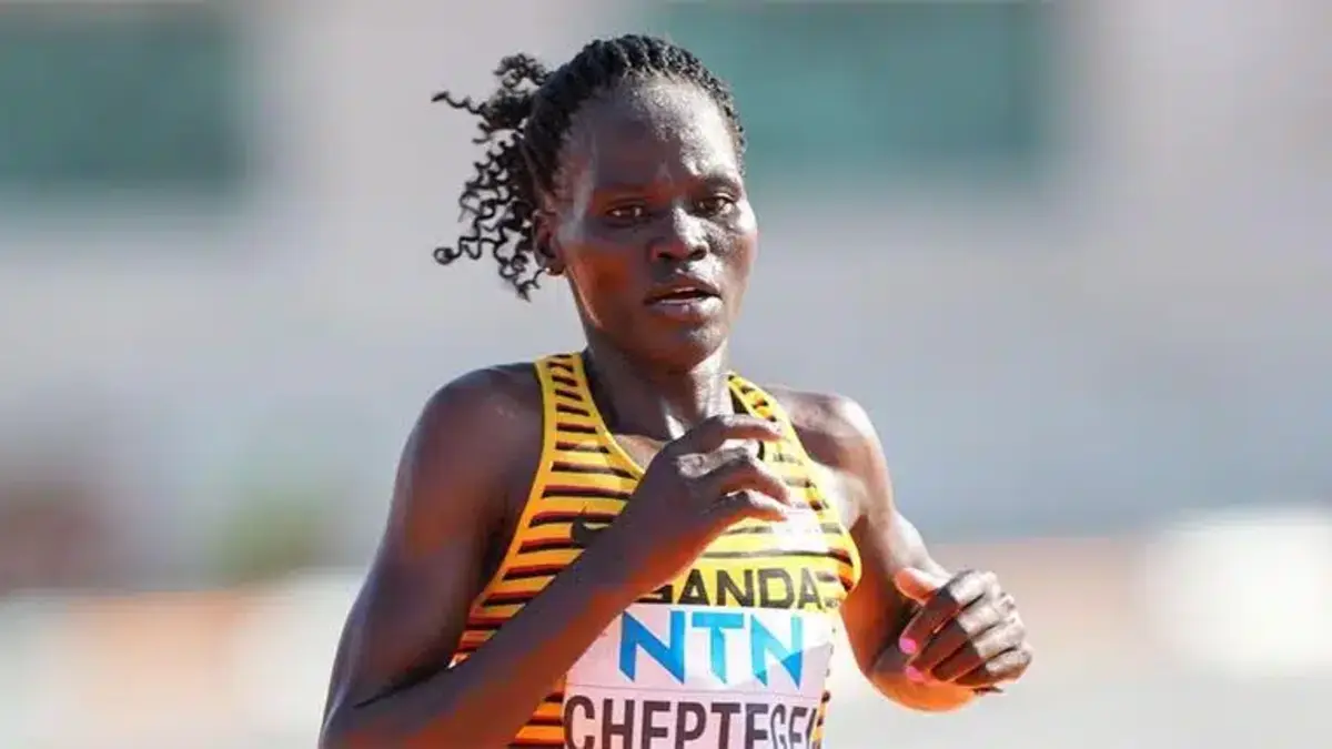 Rebecca Cheptegei, atleta olímpica de Kenia, muere tras ser quemada con gasolina por su exnovio