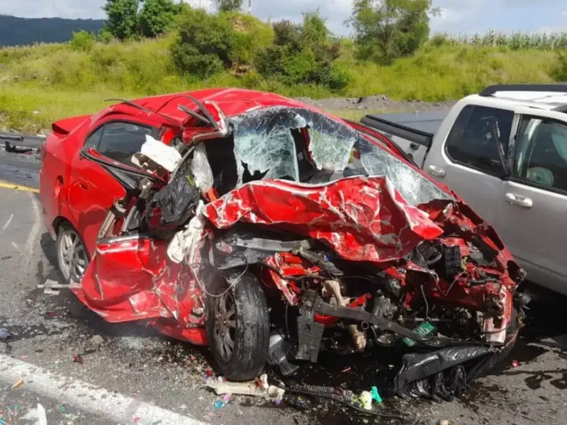 Dos muertos deja choque frontal en Vía Atlixcáyotl en Atlixco