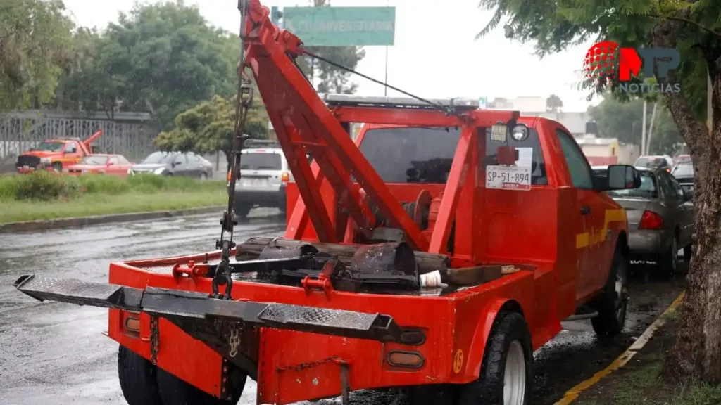 Grúas en Puebla cobrarán más si el arrastre es por terracería