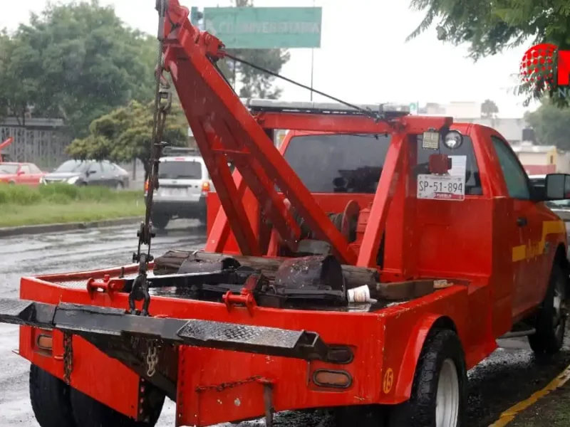 Grúas en Puebla cobrarán más si el arrastre es por terracería