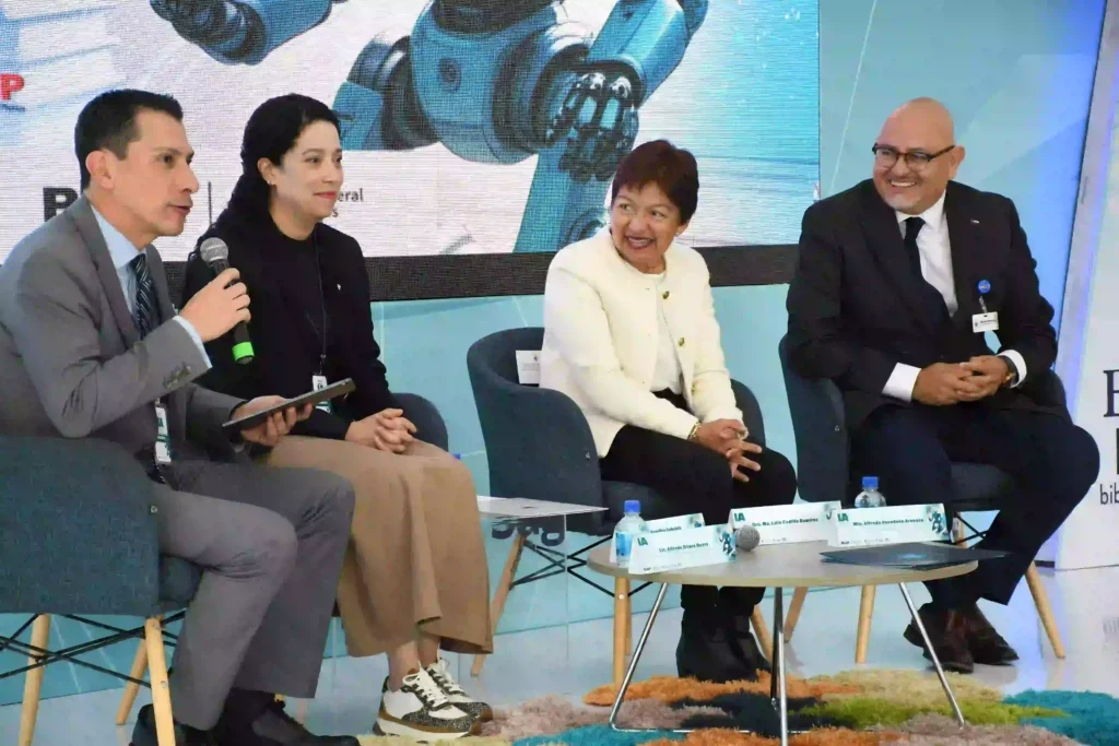 Lilia Cedillo inaugura ciclo de conferencias 'Explorando la inteligencia artificial para la innovación'