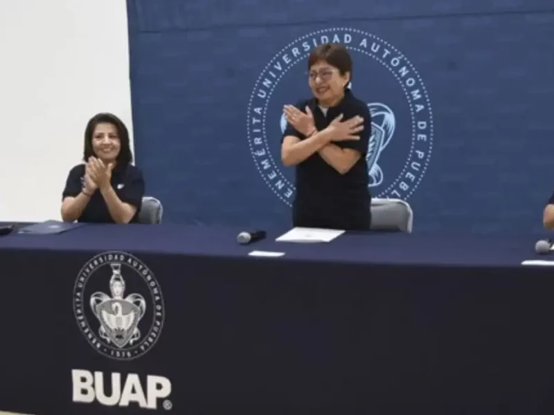 Lilia Cedillo presenta Feria de Proyectos de Ciencias de la Computación BUAP