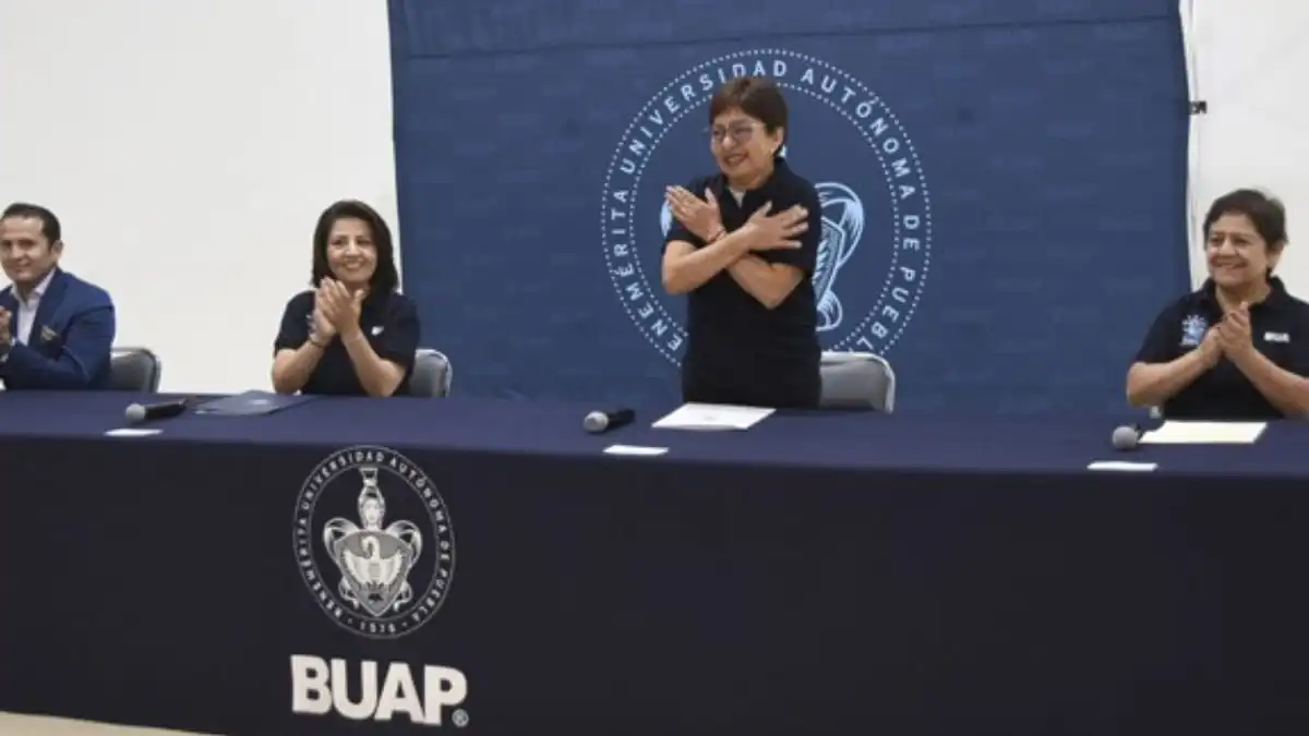 Lilia Cedillo presenta Feria de Proyectos de Ciencias de la Computación BUAP