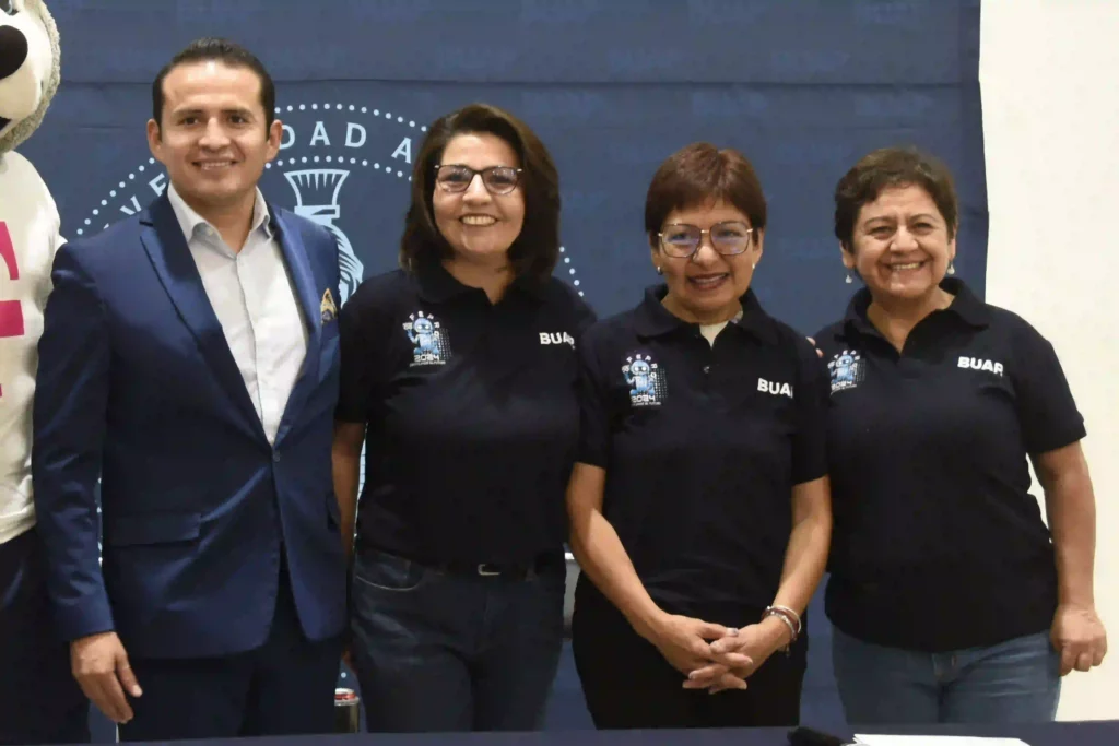 Lilia Cedillo presenta Feria de Proyectos de Ciencias de la Computación BUAP