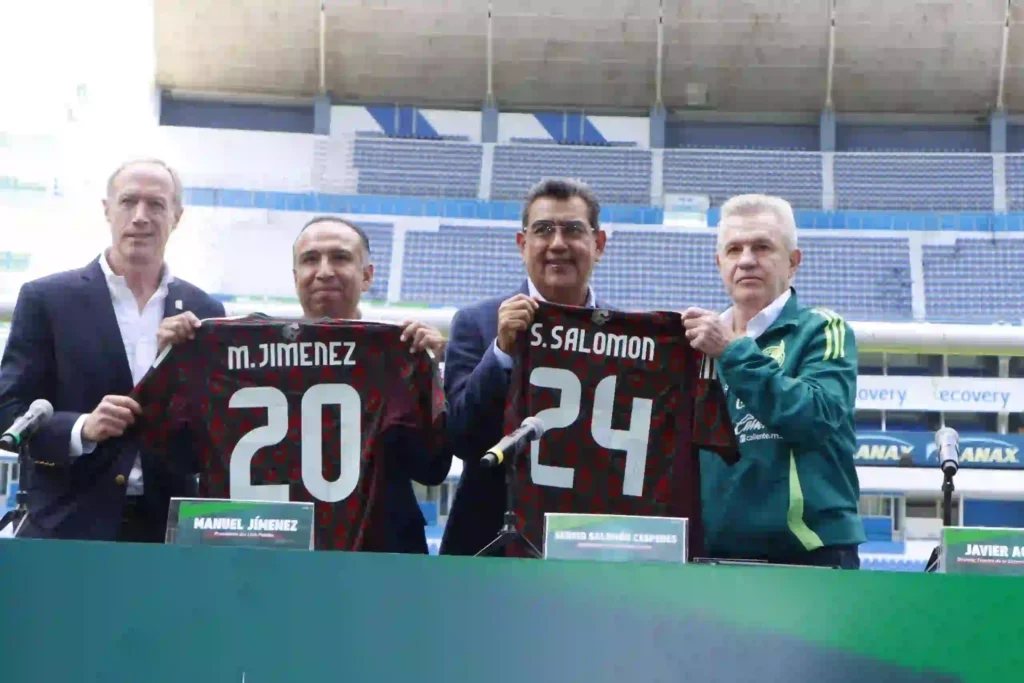 México vs Valencia en el Cuauhtémoc