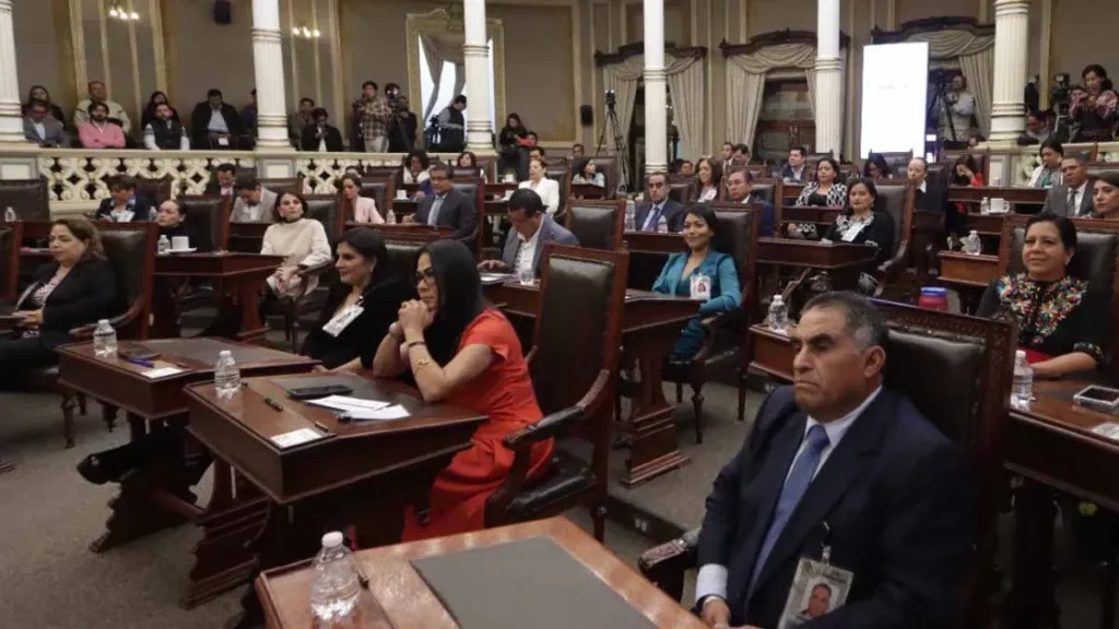 Se perfila Morena con 18 diputados en Congreso de Puebla, Artemisa promete división de poderes