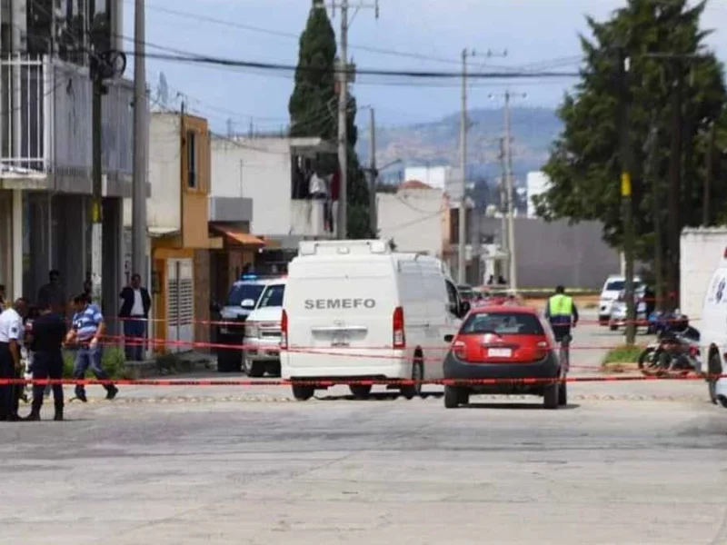 Un muerto y cuatro heridos deja balacera afuera de escuela en Apizaco, Tlaxcala