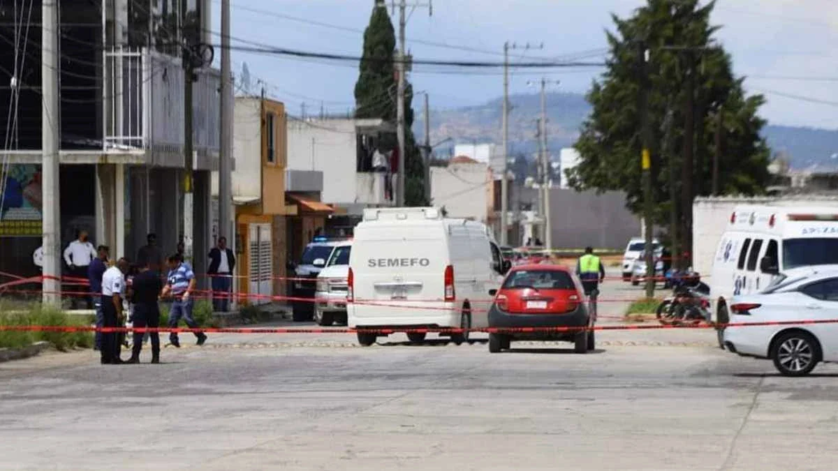 Un muerto y cuatro heridos deja balacera afuera de escuela en Apizaco, Tlaxcala