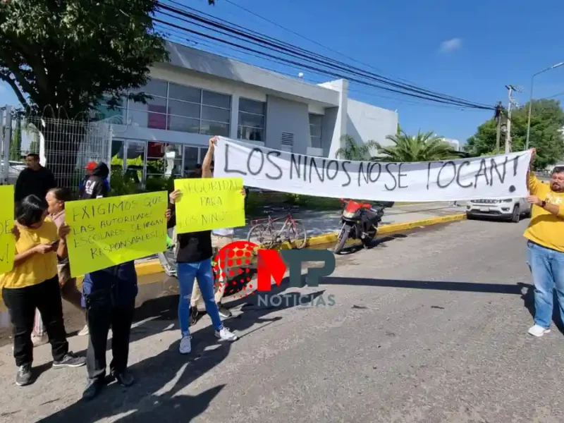 Acusan abuso contra alumna de primaria en CEDAT de Cholula: exigen destitución de directivos/ Acoso sexual en escuelas de Puebla