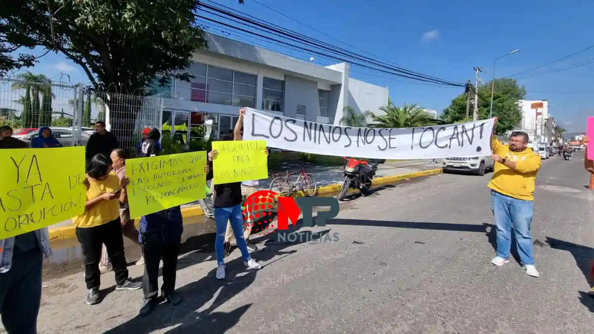 Acusan abuso contra alumna de primaria en CEDAT de Cholula: exigen destitución de directivos/ Acoso sexual en escuelas de Puebla