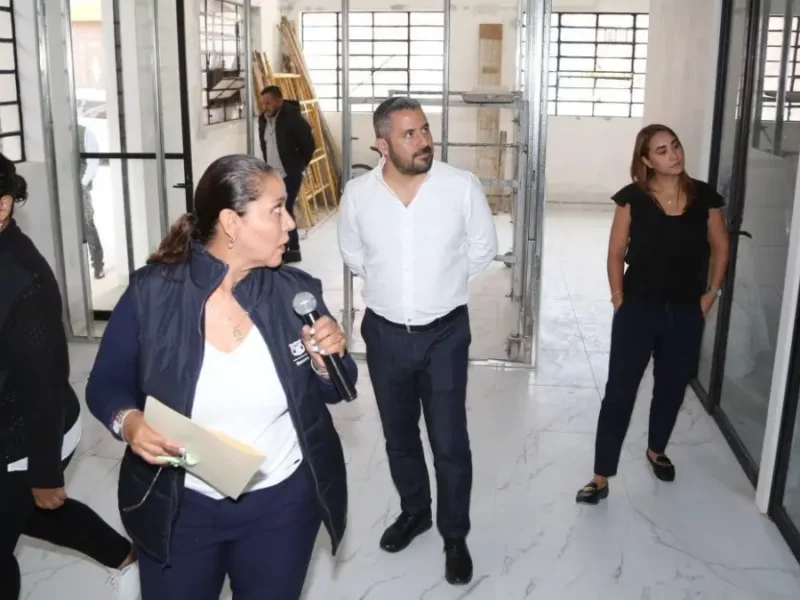 Adán Domínguez supervisa avances en nuevo dormitorio municipal de Puebla