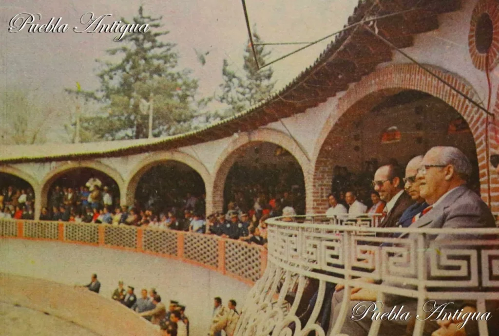 Asistentes de la Plaza del Charro en Puebla