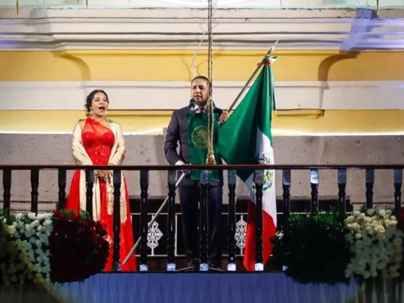 ¡Viva México! Edmundo Tlatehui da su último Grito de Independencia en San Andrés