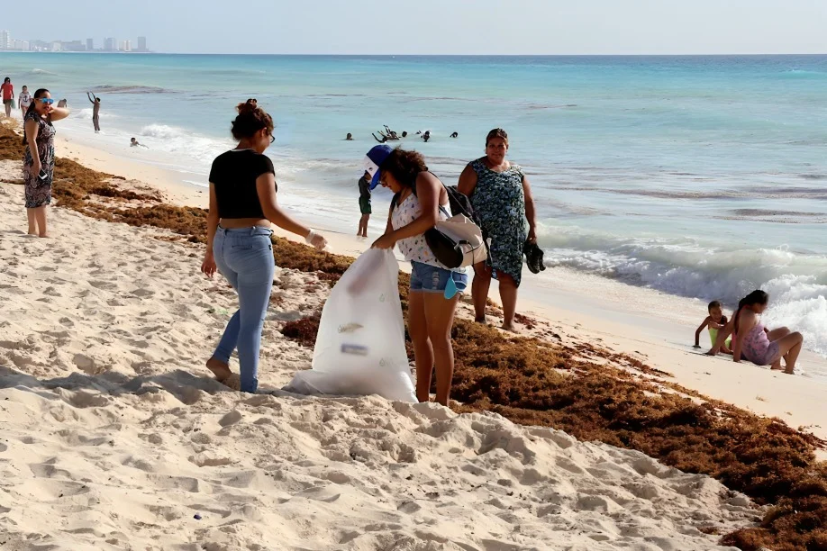 Limpieza en playas mexicanas