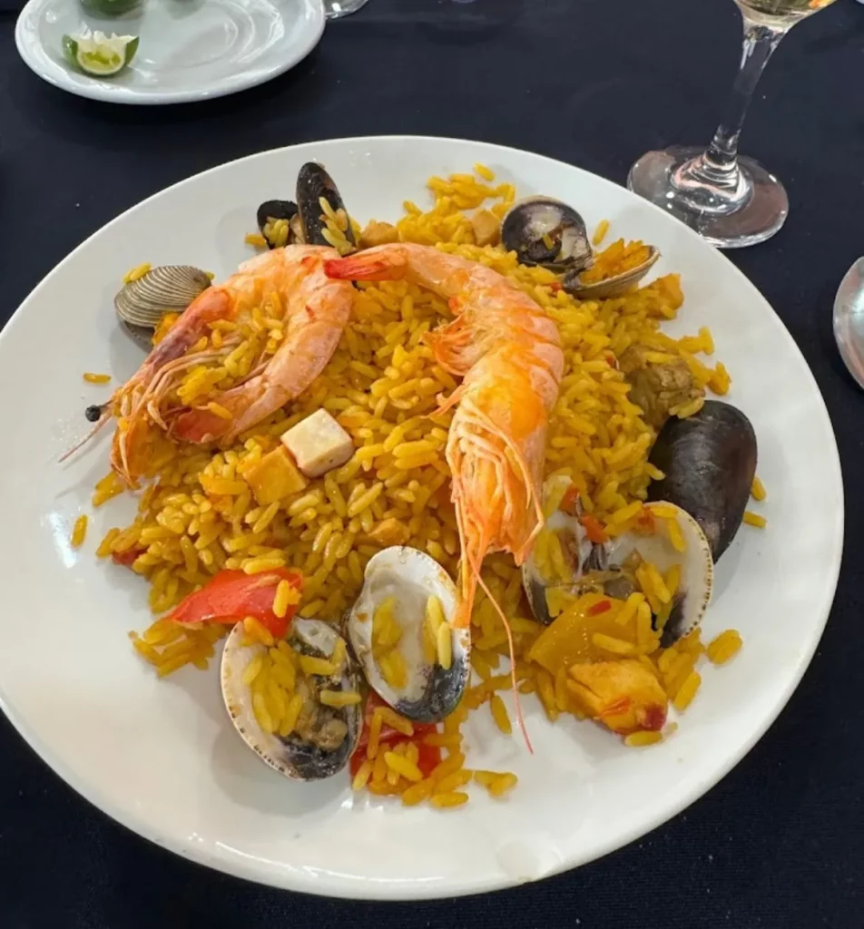 Paella en restaurante poblano