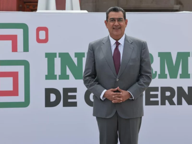 Sergio Salomón y otros políticos poblanos que fueron al informe de AMLO