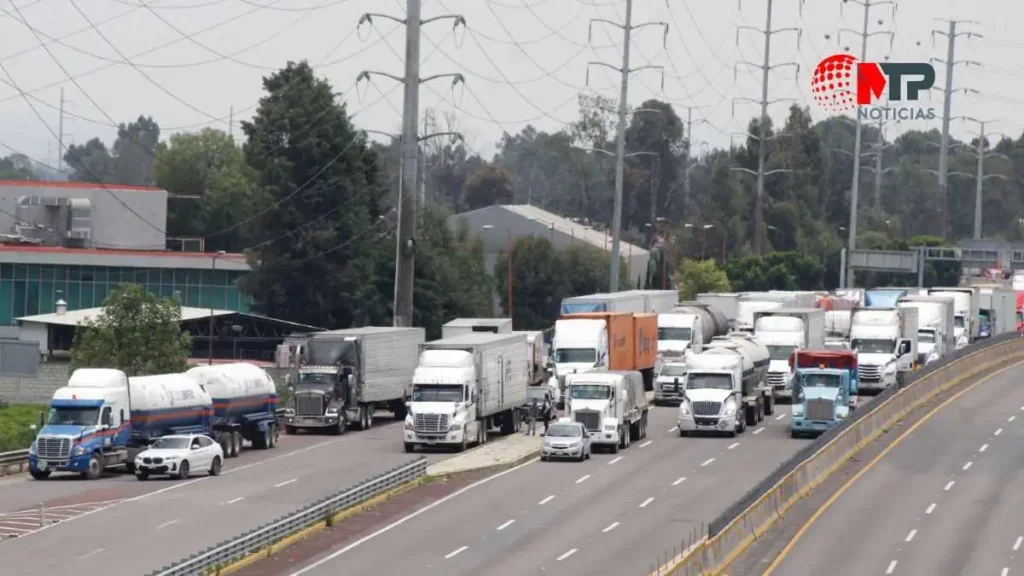 ¡Toma vías alternas! Suman tres días de bloqueo en ambos sentidos del Arco Norte