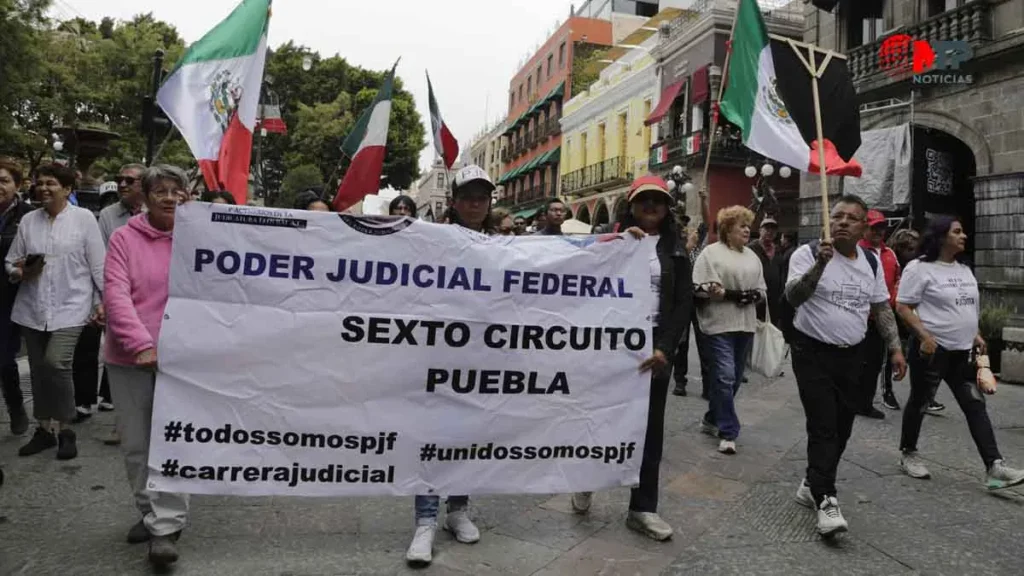 En marcha exigen a Mier, Liz y Néstor, senadores por Puebla, votar contra reforma judicial