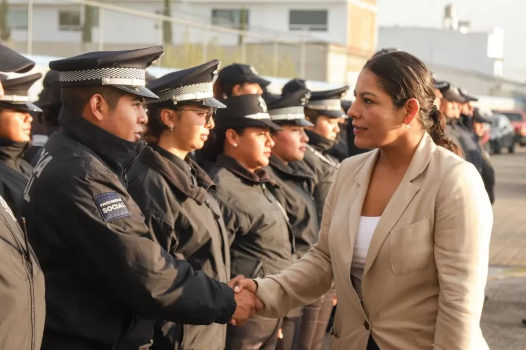 15 patrullas por año, ‘policía rosa’ y más: la estrategia de seguridad de Lupita Cuautle