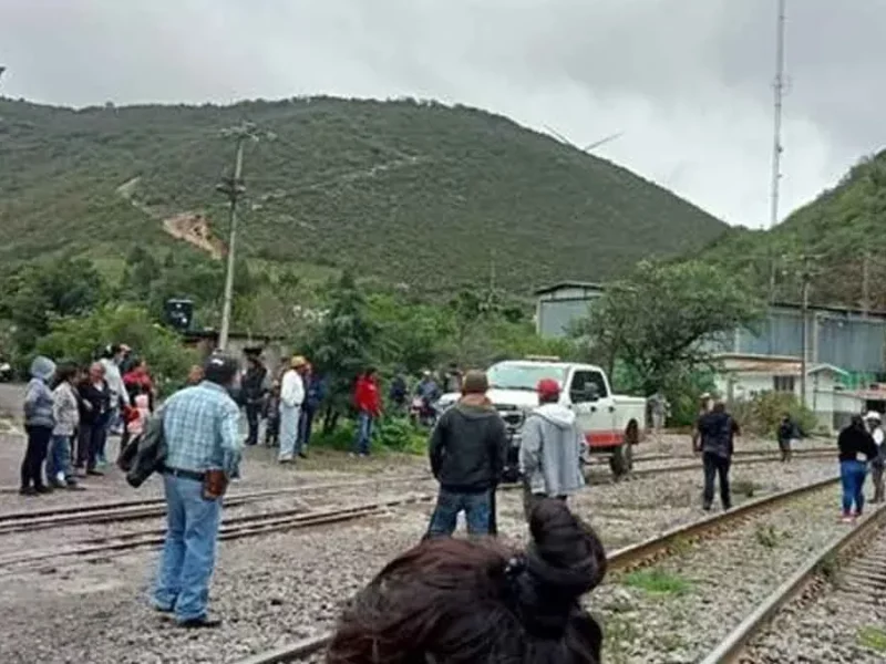 Bloqueo a tren cumple 10 días en Chapulco, Puebla, calculan afectaciones por 700 millones