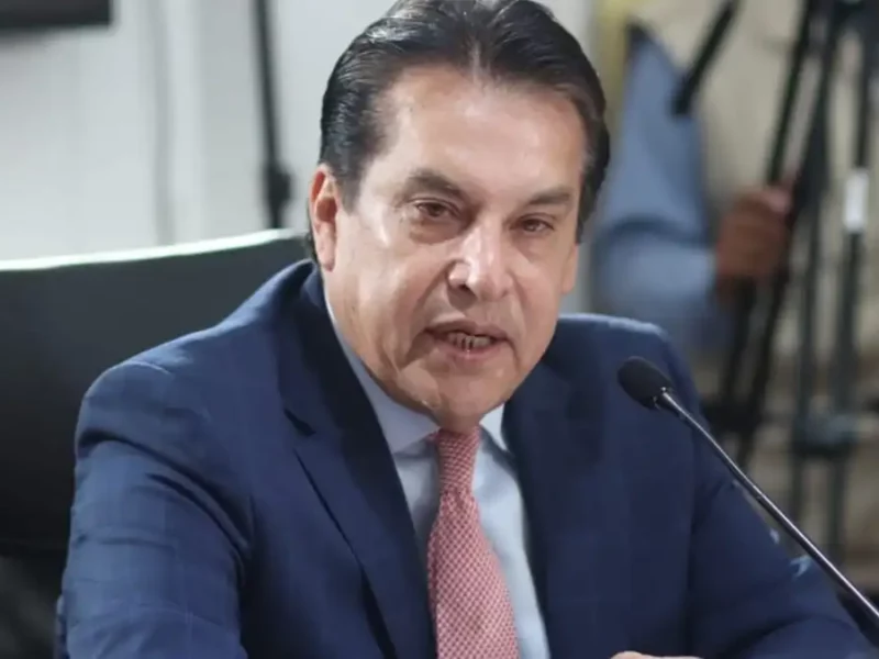 Félix Cerezo da informe y no propuestas del por qué quiere seguir en CDH Puebla