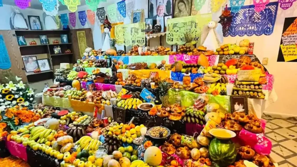 La primera ofrenda en Cholula así es esta tradición de Día de Muertos