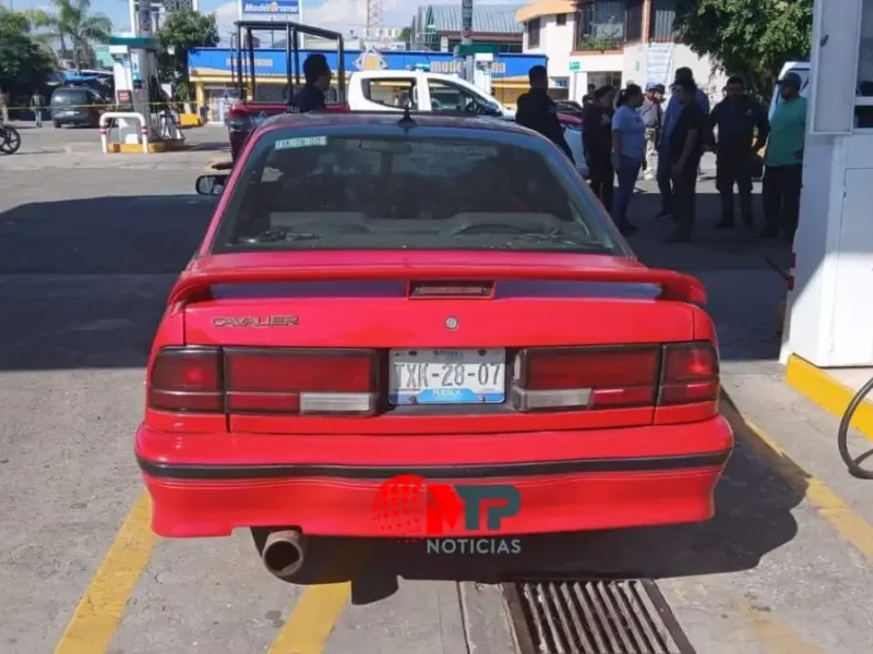 Matan a dos hombres mientras cargaban gasolina en Tepeojuma