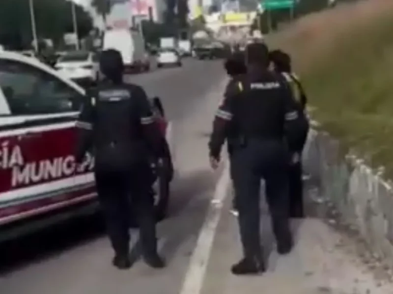 ¡No era tráfico! Persecución en Vía Atlixcáyotl ocasiona caos vial