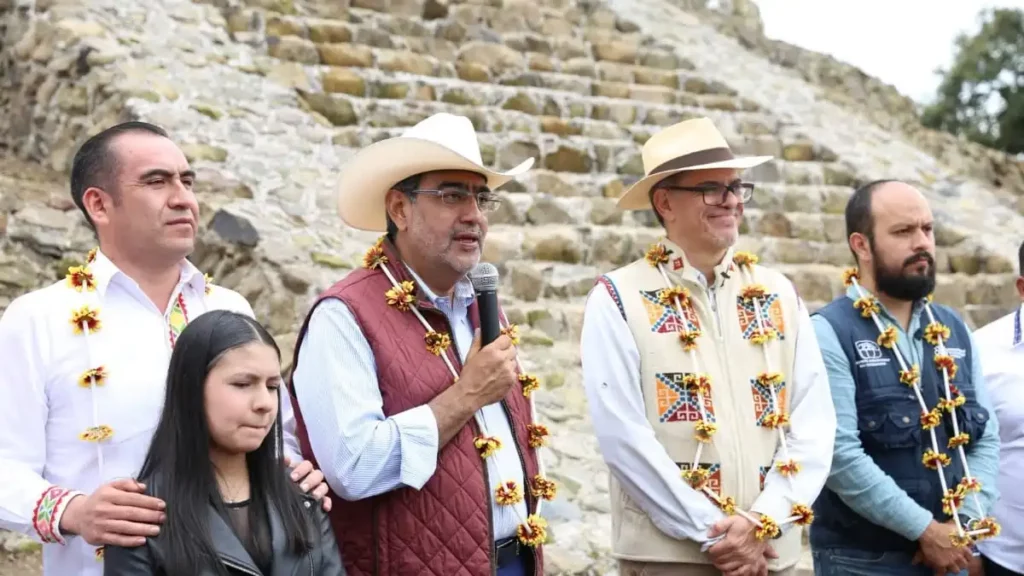 Sergio Salomón supervisa Museo de Sitio en zona Arqueológica en Teteles