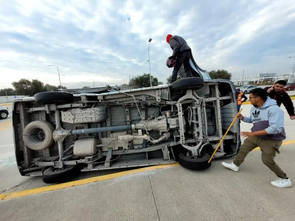 Choque de ruta 01 en Ciudad Modelo deja 12 lesionados, entre ellos estudiantes BUAP