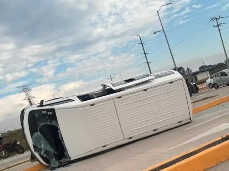 Choque de ruta 01 en Ciudad Modelo deja 12 lesionados, entre ellos estudiantes BUAP