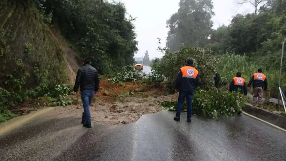 Cierran parcialmente estas carreteras en Puebla por deslaves tras lluvias