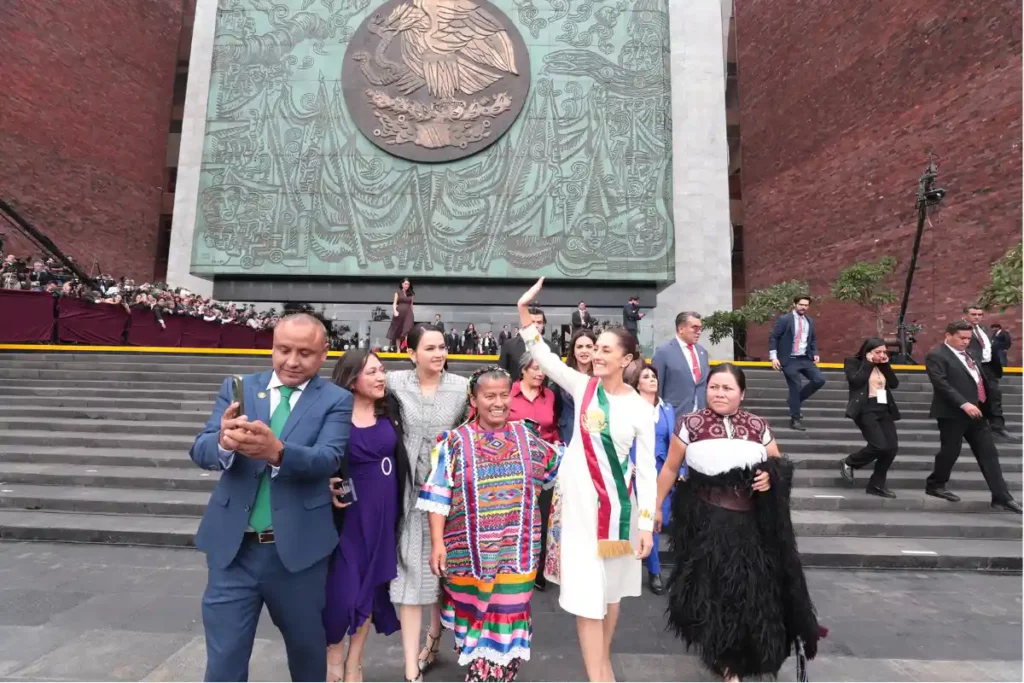 Claudia Sheinbaum llega a la Cámara de Diputados.