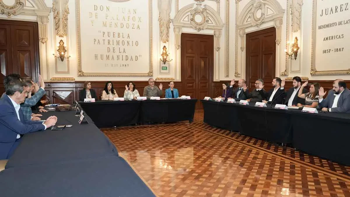 Instalan comisión de entrega-recepción en Ayuntamiento de Puebla