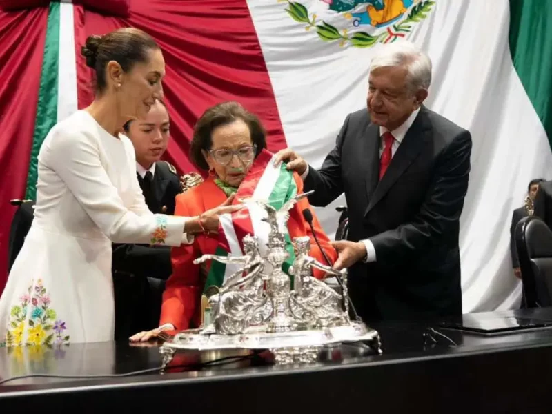 Muere Ifigenia Martínez cuatro días después de poner banda presidencial a Claudia Sheinbaum