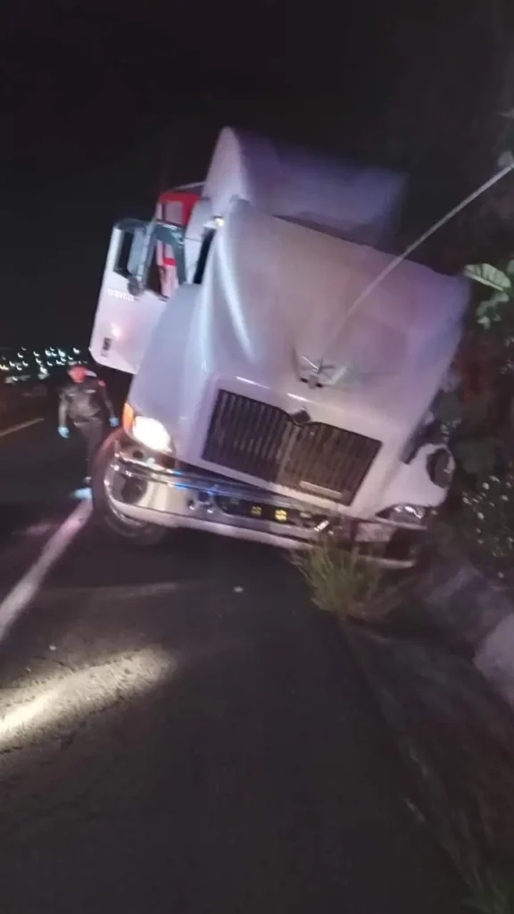 En asalto matan a un trailero en la autopista Cuacnopalan-Oaxaca