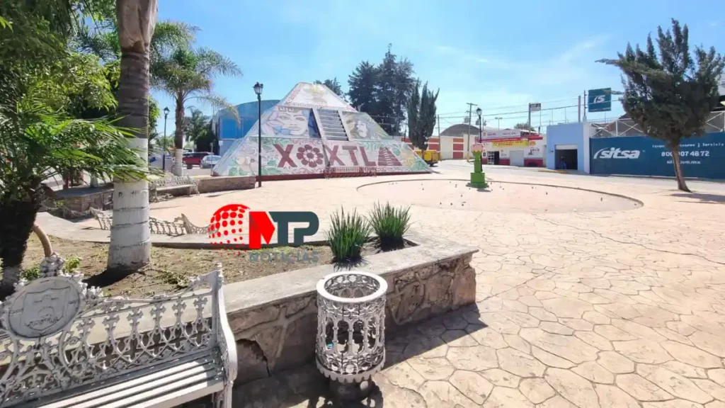 Parque de Xoxtla despejado, sin transeúntes luego del asesinato de dos "policías".