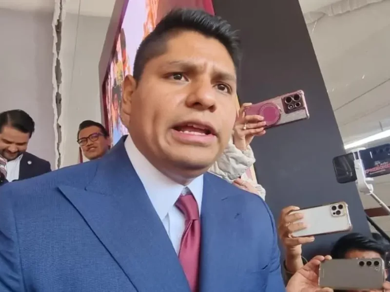 Omar Muñoz analiza crédito para resolver problema del agua en Cuautlancingo