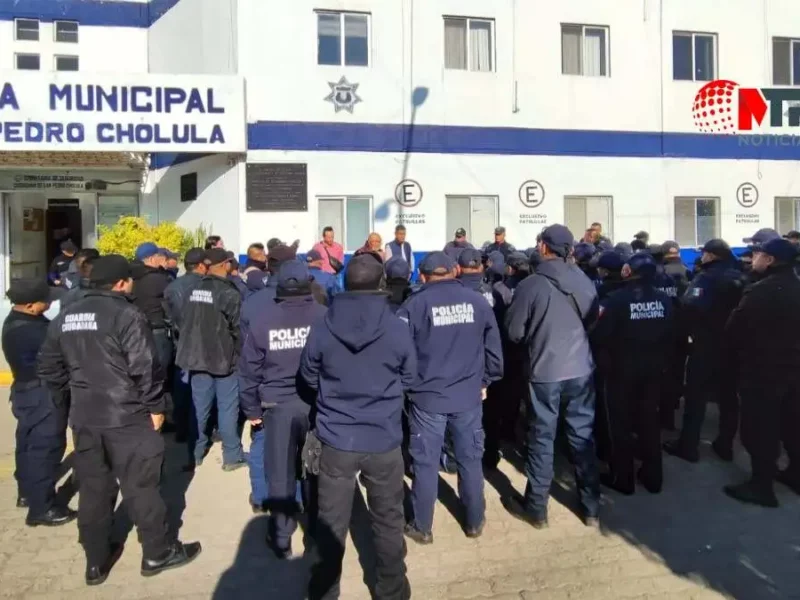 Policías exigen destituir a “mandos corruptos” que heredó Paola Angon en San Pedro Cholula