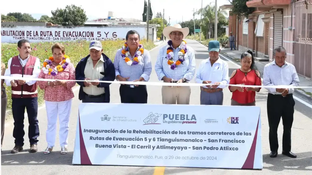 Sergio Salomón entrega rehabilitados 21 km de ruta de evacuación del Popocatépetl