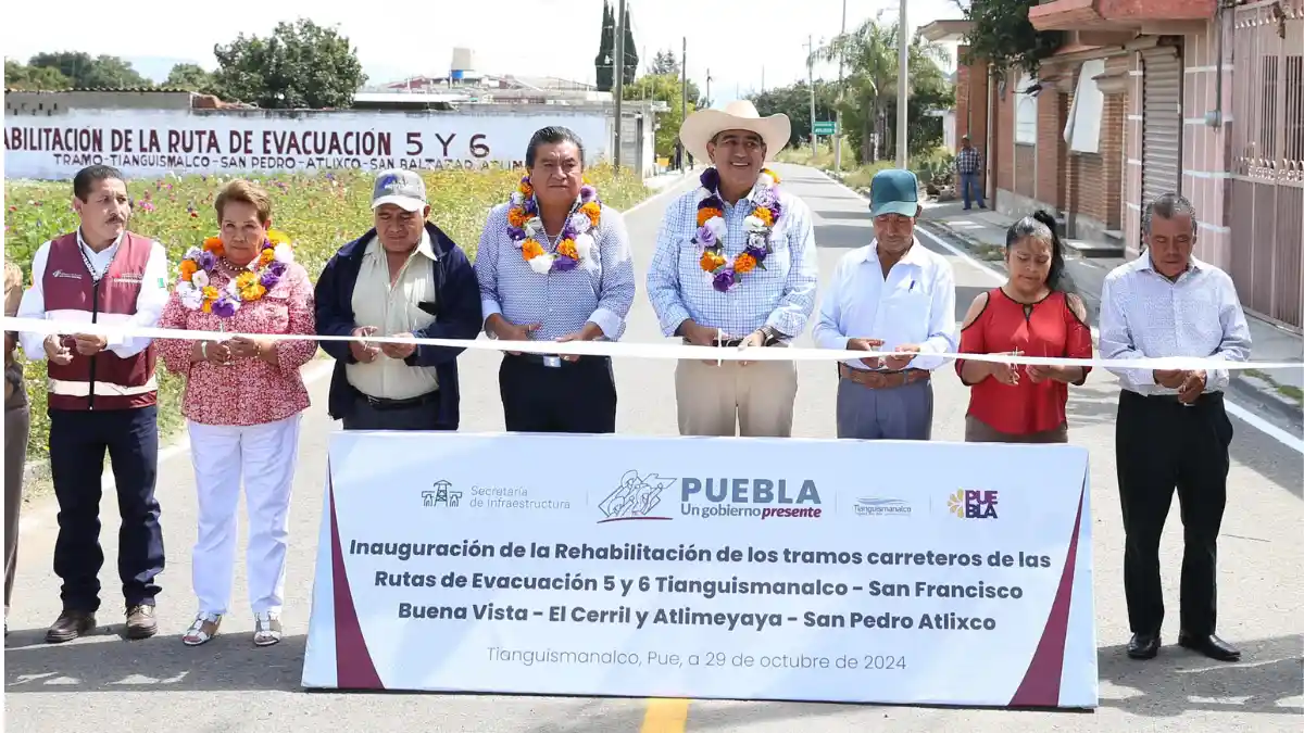 Sergio Salomón entrega rehabilitados 21 km de ruta de evacuación del Popocatépetl