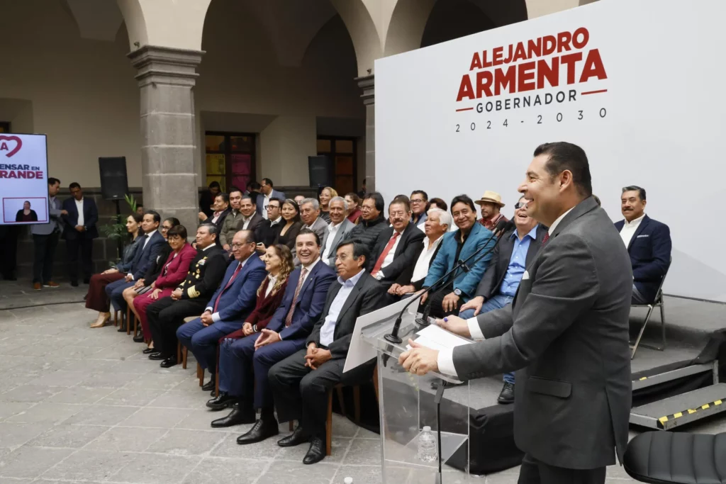 No encasillar como marinistas o morenovallistas a funcionarios, pide Armenta