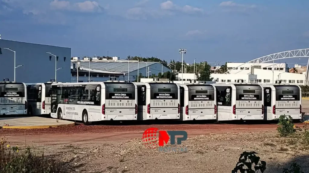 Ruta Línea Metropolitana están listos los 56 camiones para línea 4 del Periférico