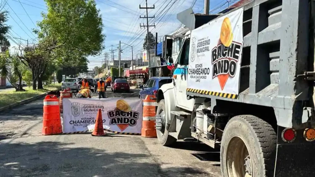 ¿Cuántos baches se han tapado en Cuautlancingo desde que llegó Omar Muñoz?