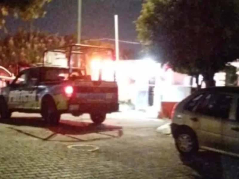 Ahora balean a policía afuera de su casa en Hacienda Santa Clara, Puebla